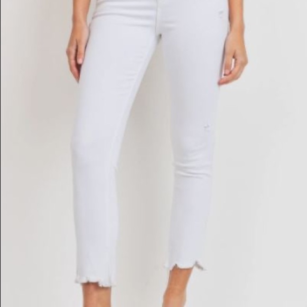 WHITE HIGHRISE STRAIGHT UNEVEN HEM- Just USA